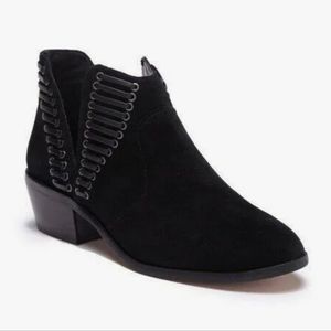 Vince Camuto Pevista bootie